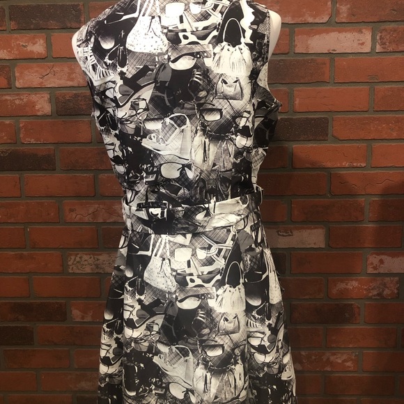 Size medium Samuel Dong white/black print dress - Picture 3 of 3